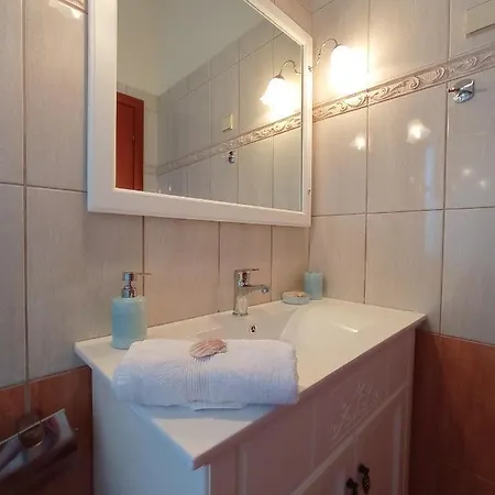 Vilă Katia Tsoukaládhes