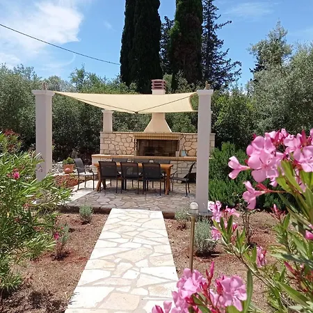 Vilă Katia Tsoukaládhes