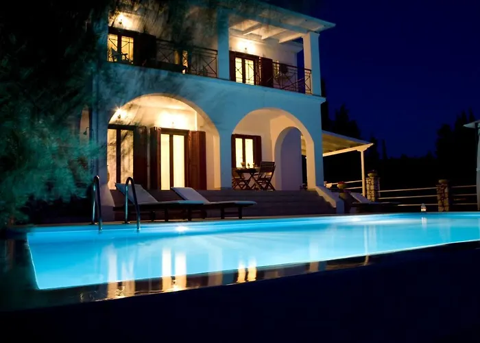 Katia * Tsoukaládhes